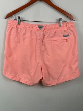 Columbia PFG Coral Pink Elastic Waist Outdoor Shorts. Womens Size L. Inseam 5”